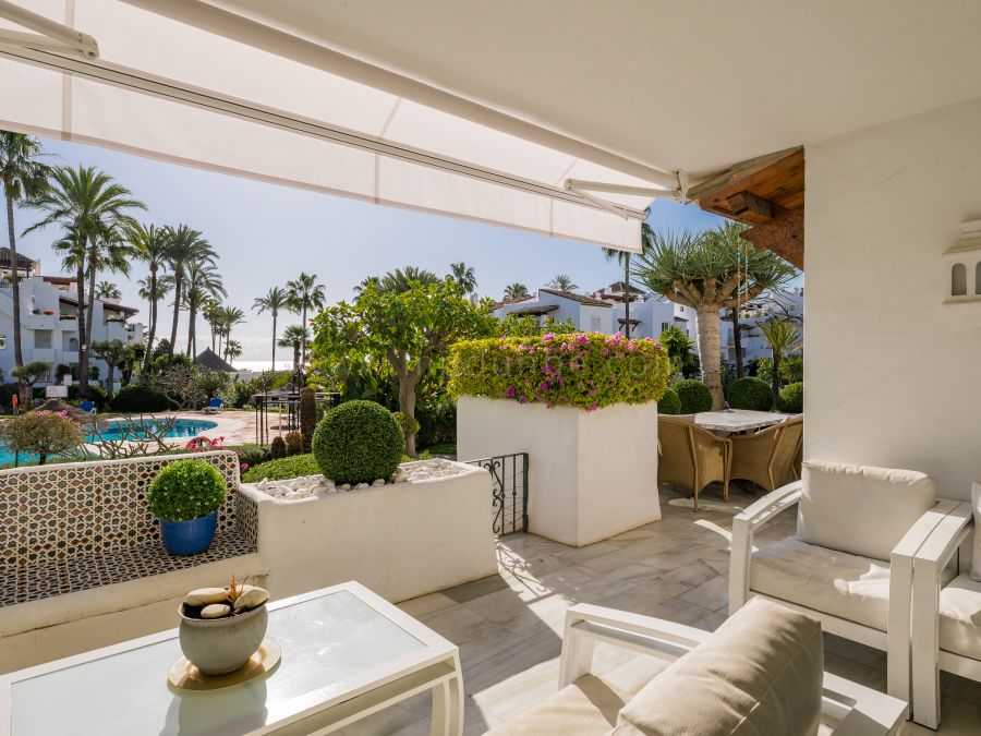 Apartamento Planta Baja à vendre in Alcazaba Beach, Estepona Est