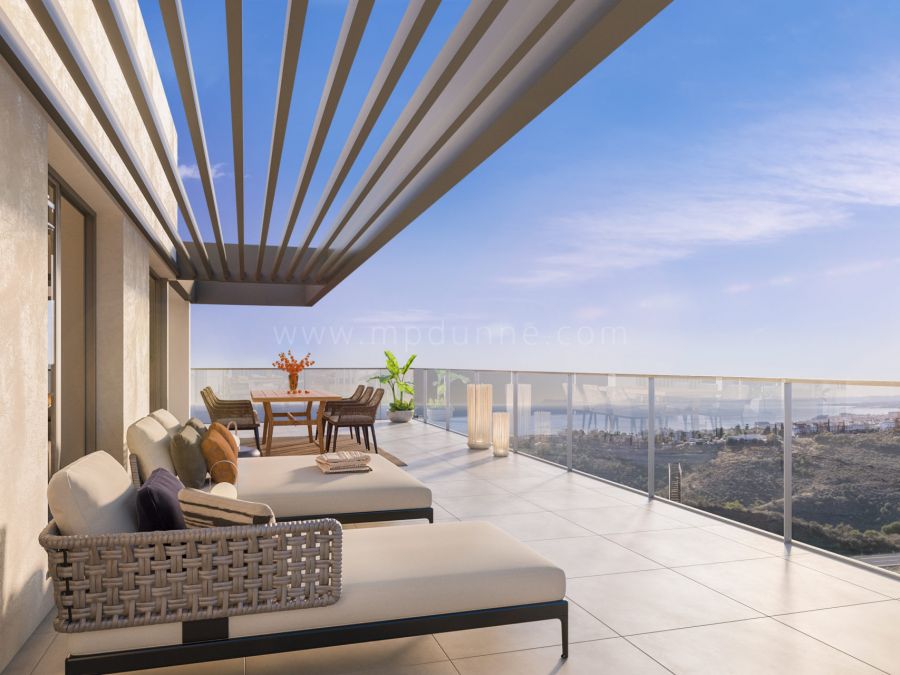 Moderno Apartamento con Terraza Amplia y Vistas al Mar