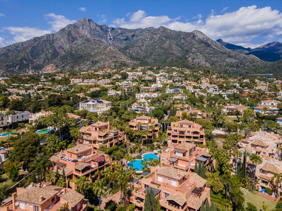 Großzügiges Gartenapartment in Lagos de Sierra Blanca, Marbella Golden Mile