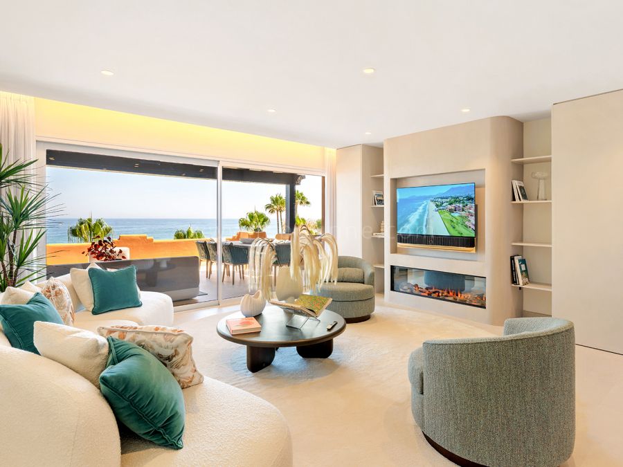 Vier Schlafzimmer Wohnung am Strand mit Panoramablick aufs Meer