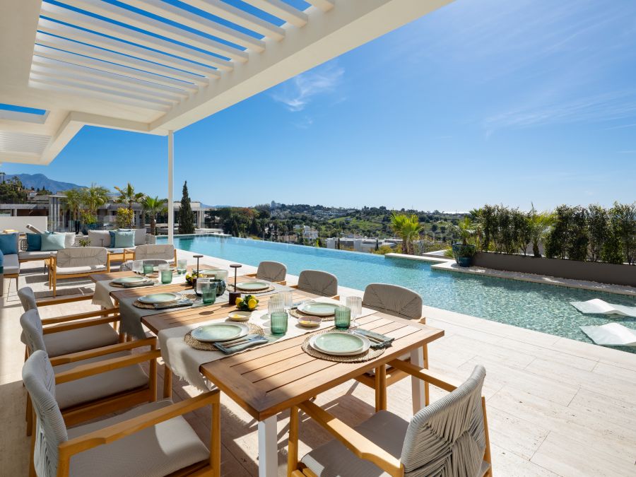 Villa de Lujo Moderna con Vistas Panorámicas en Los Flamingos, Benahavís