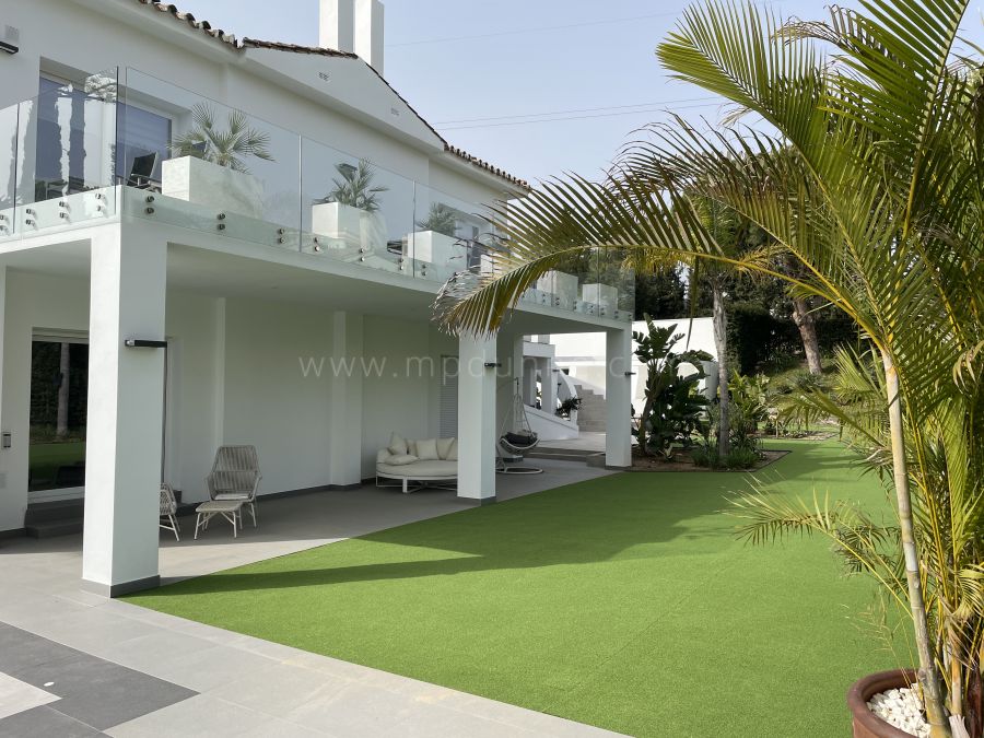 Ten Bedroom Villa in Nueva Atalaya, Estepona