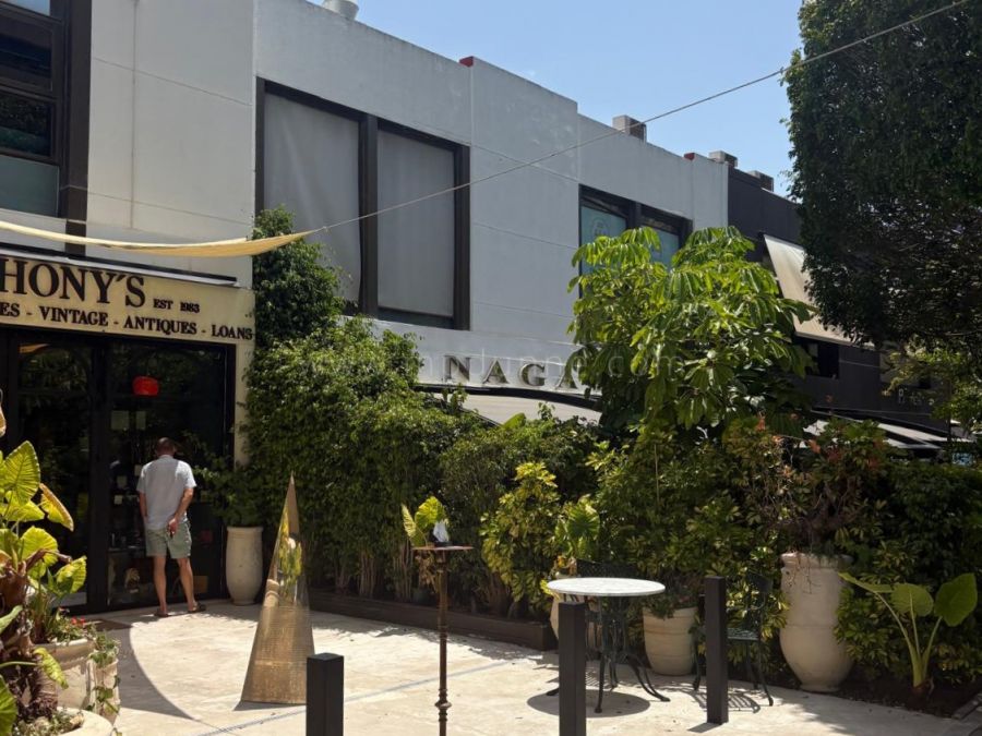 Espacio Comercial de Primera en el Centro Cristamar de Puerto Banús