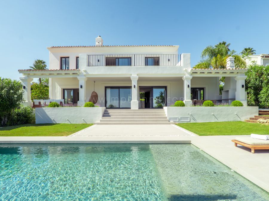 Five Bedroom Villa with Sea Views in Nueva Andalucía