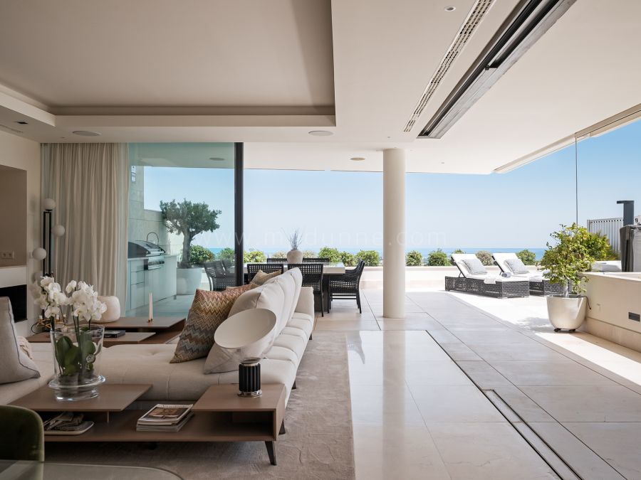 Luxury Apartment with Sea Views in La Quinta