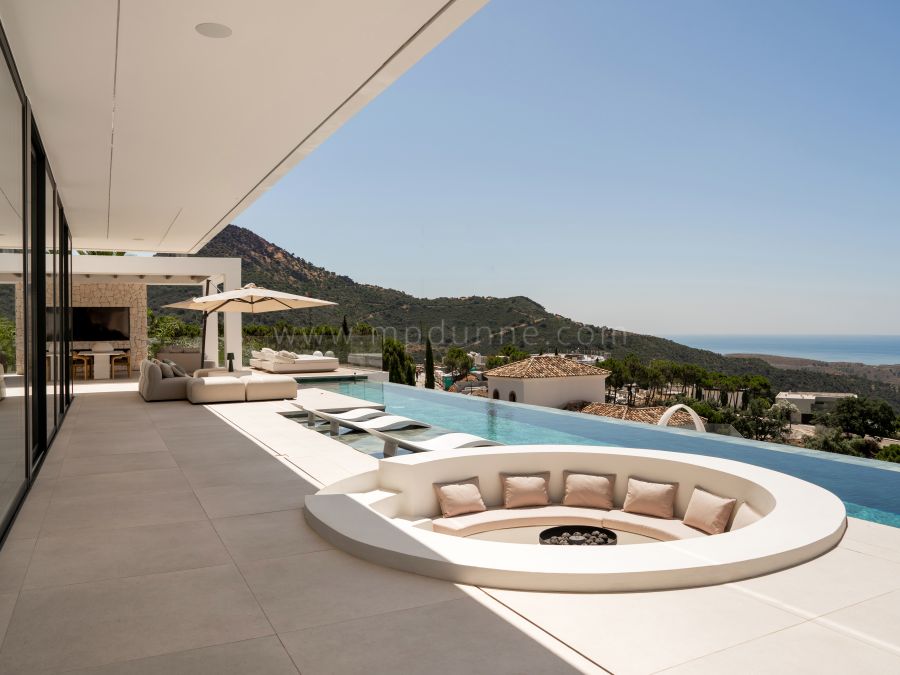 Luxuriöse moderne Villa mit Meerblick in Monte Mayor