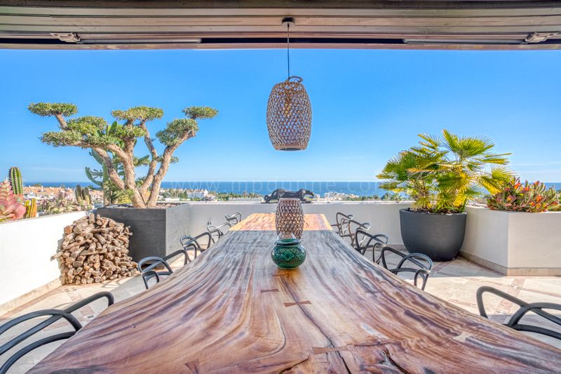 Duplex Penthouse with Sea Views in Monte Paraiso Country Club, Marbella
