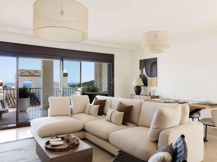 Modern Townhouse Frontline Golf in West Estepona