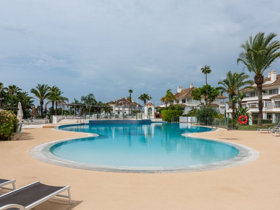 Apartamento de Tres Dormitorios en Monte Paraíso, Marbella