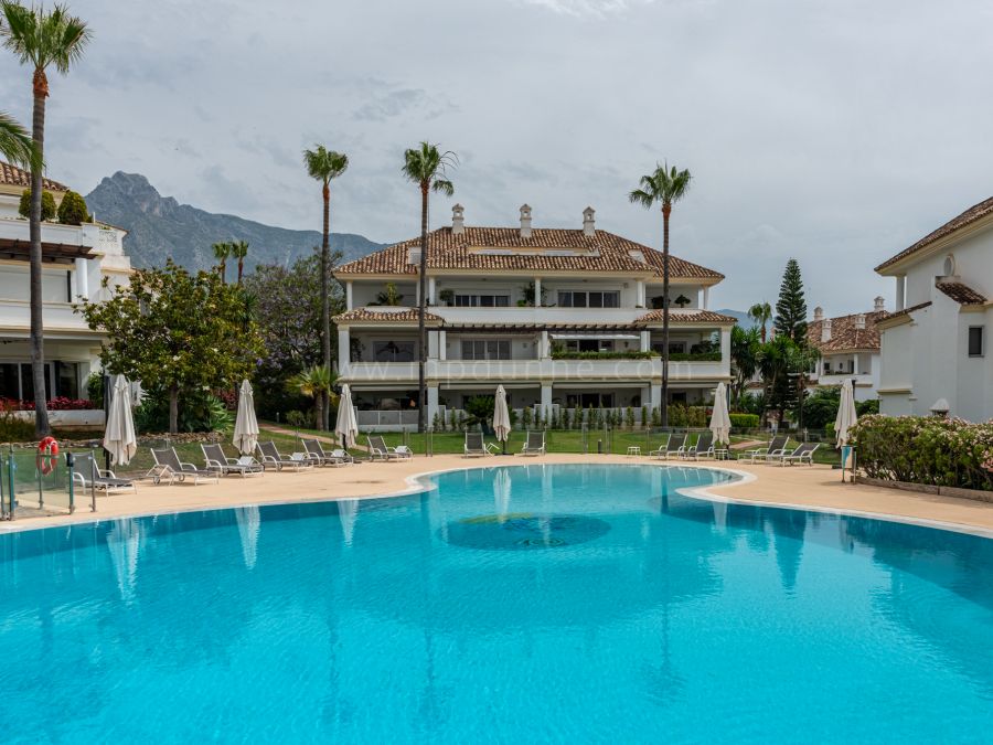 Apartamento de Tres Dormitorios en Monte Paraíso, Marbella