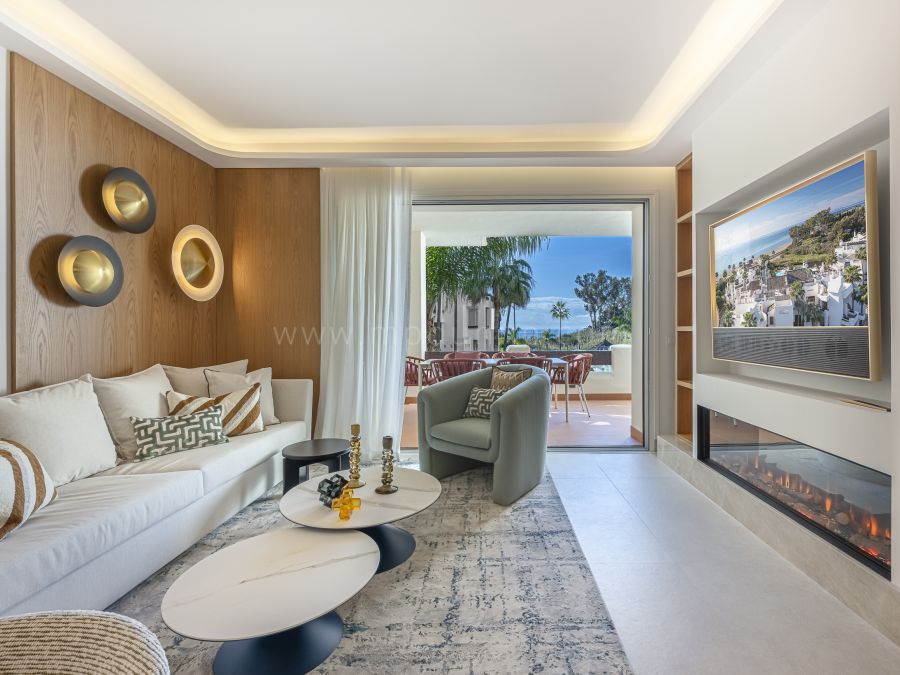 Apartamento moderno en primera línea de playa en Bahía del Velerín