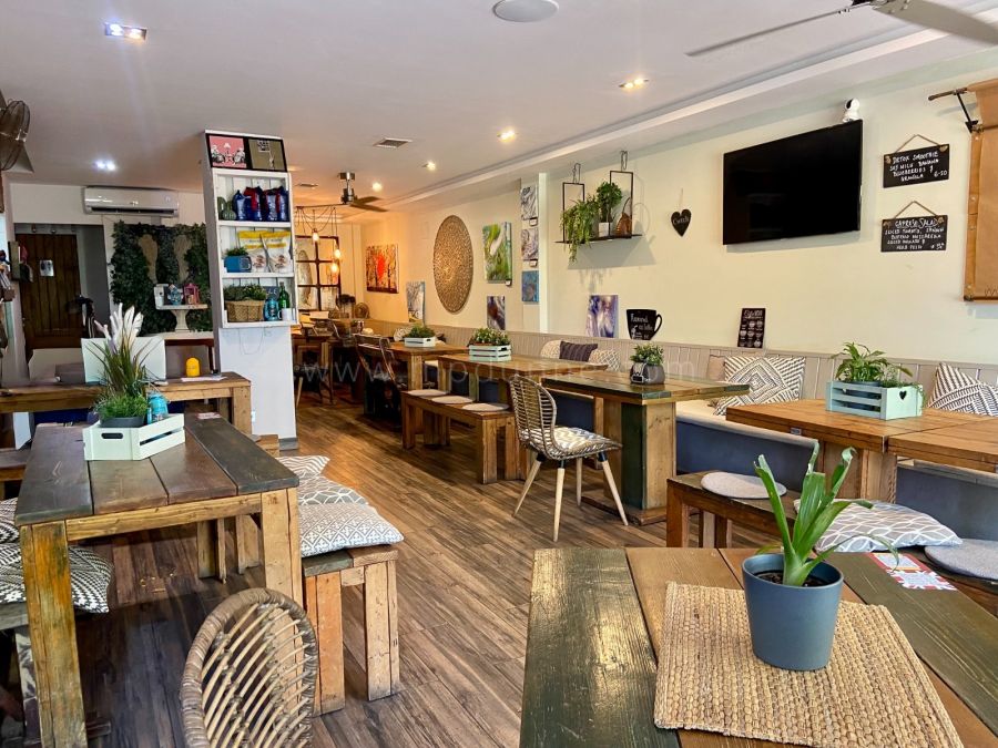Beachside Restaurant in Las Petunias, San Pedro de Alcantara