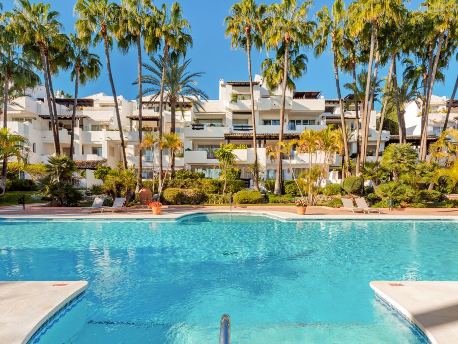 2-Bed Apartment, Marina Puente Romano, Marbella