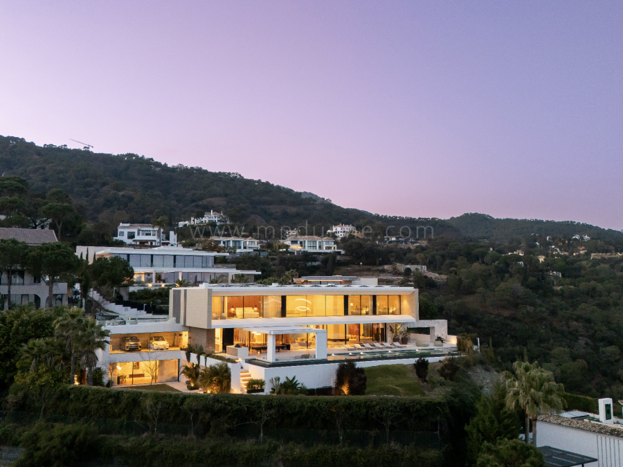 Modern Luxury Villa with Sea Views in El Madroñal