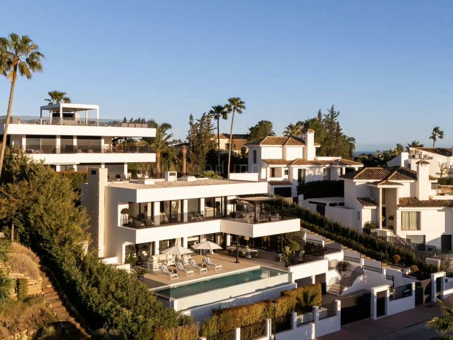 Contemporary Golf Villa with Panoramic Views Marbella