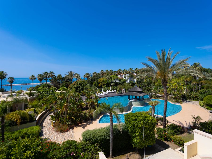 Luxuriöse Strandwohnung in Laguna de Banús