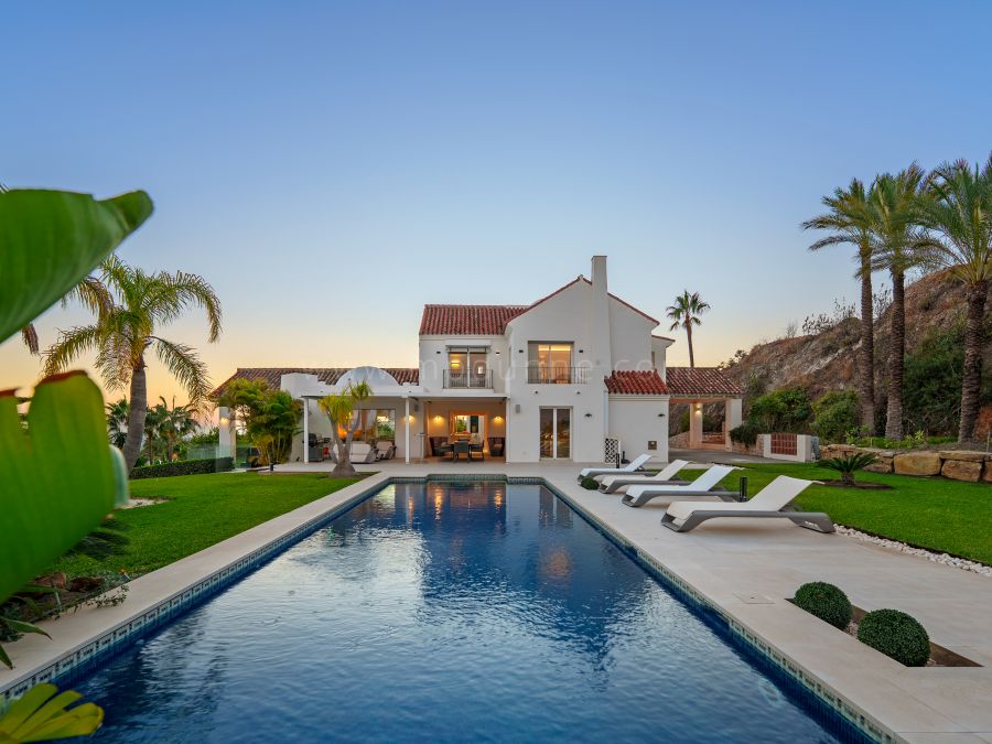 Luxusvilla mit Panoramablick in Puerto del Almendro, Benahavís