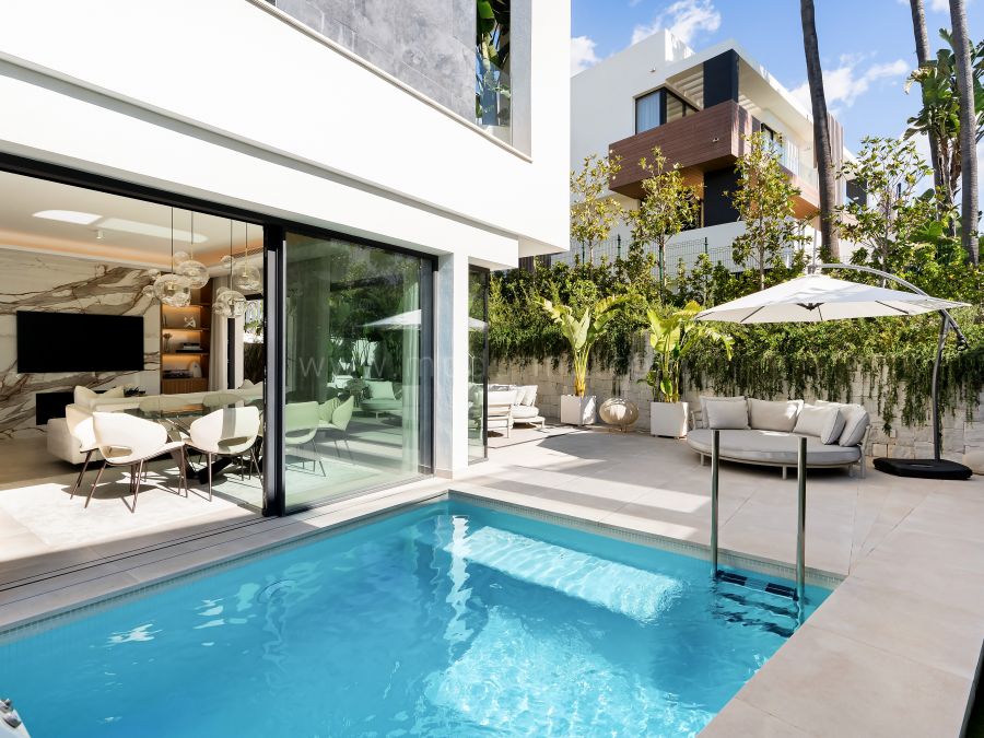 Villa moderne avec vue mer et sauna à Marbella
