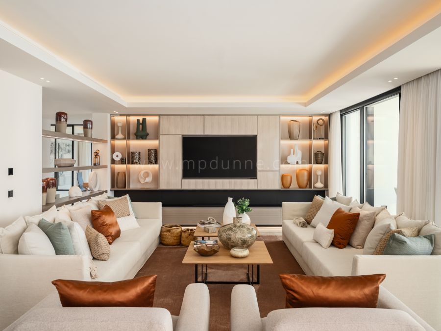 Villa de lujo con vistas al mar en El Herrojo, Benahavís