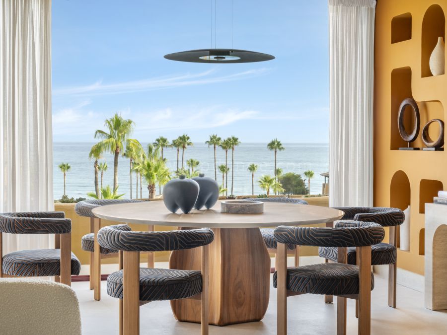 Moderno apartamento de 3 dormitorios con vistas al mar en Los Granados del Mar, Estepona