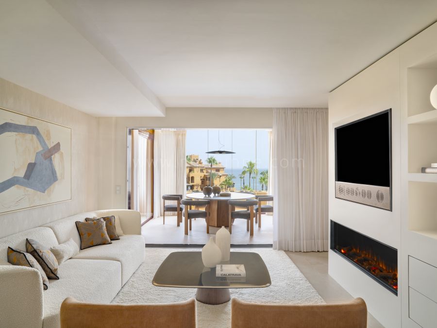 Moderno apartamento de 3 dormitorios con vistas al mar en Los Granados del Mar, Estepona
