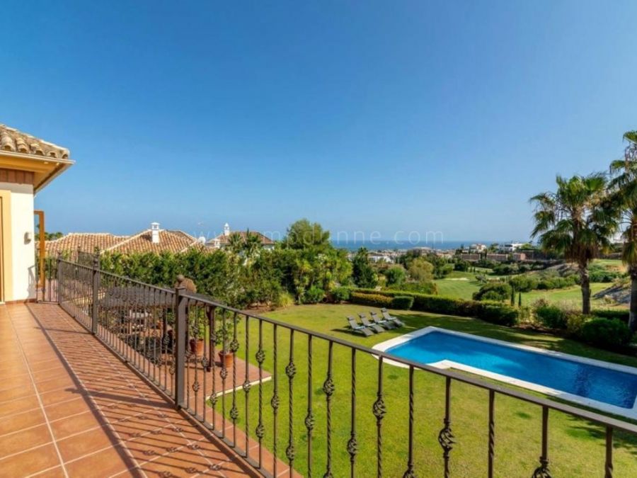 Frontline Golf Villa with Panoramic Sea Views in Los Flamingos, Benahavís