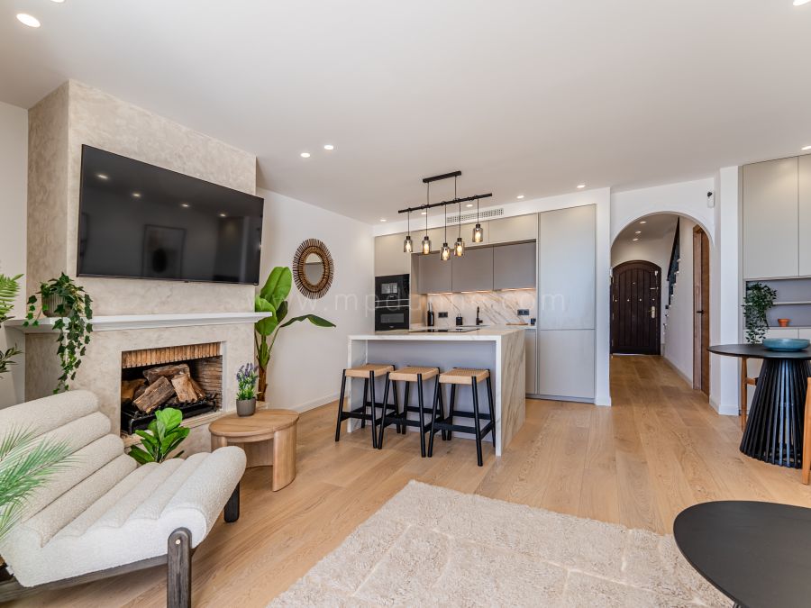 Moderno adosado con vistas panorámicas al mar en Los Arqueros