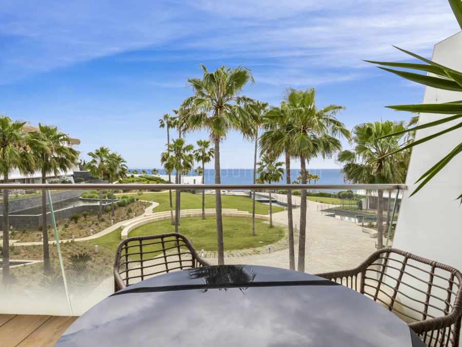 Frontline Beachfront Apartment with Panoramic Sea Views in Estepona