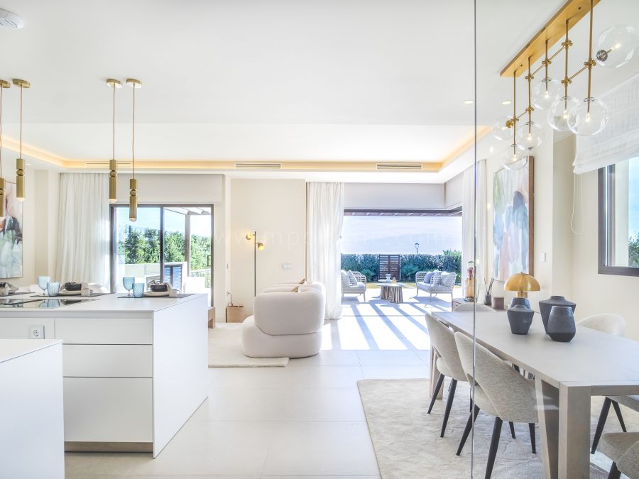 Beachfront Villa with Sea Views on the New Golden Mile