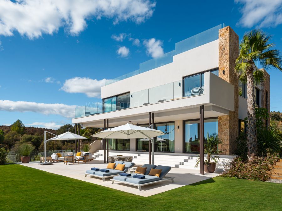 Moderne Villa mit Meerblick im Marbella Hill Club
