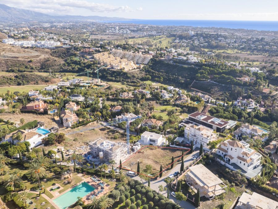 Parcela con vistas panorámicas al mar y proyecto para villa de lujo