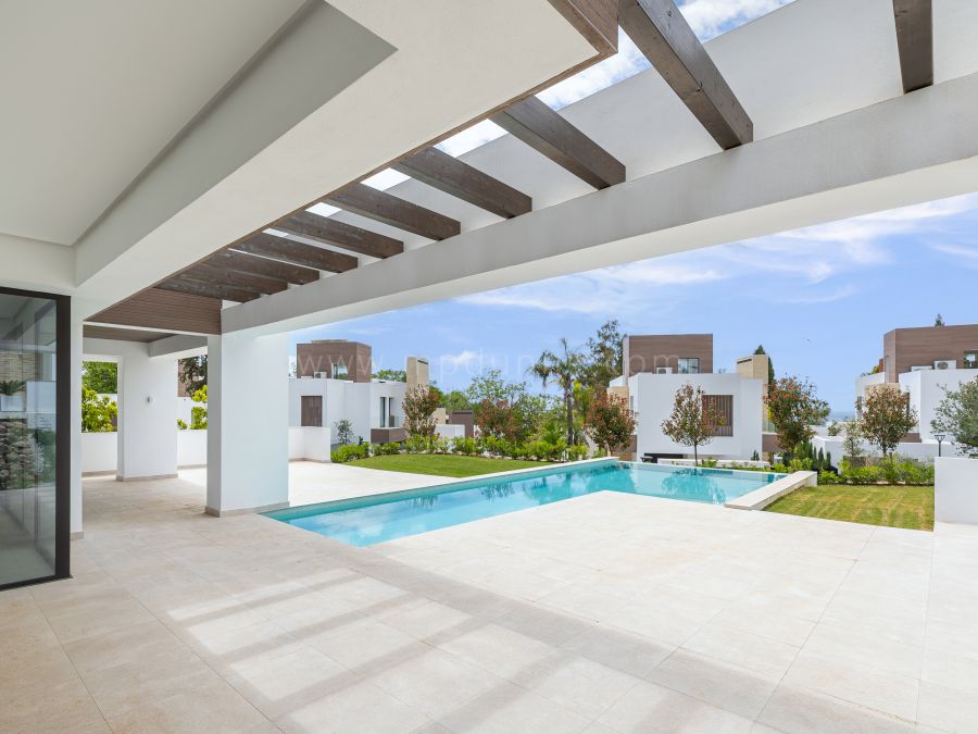 Moderne Vier-Zimmer-Villa in der Nähe der Goldenen Meile von Marbella