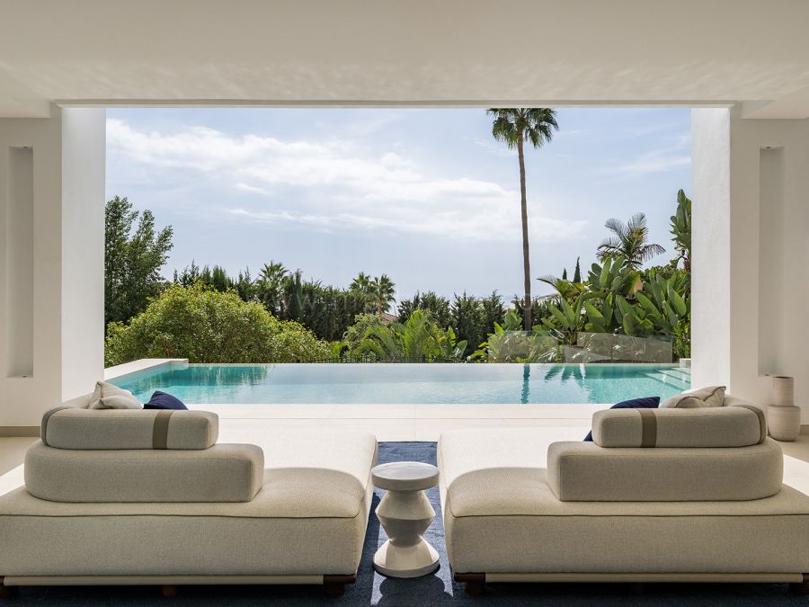 Villa moderne de luxe avec vue panoramique sur la mer à Sierra Blanca