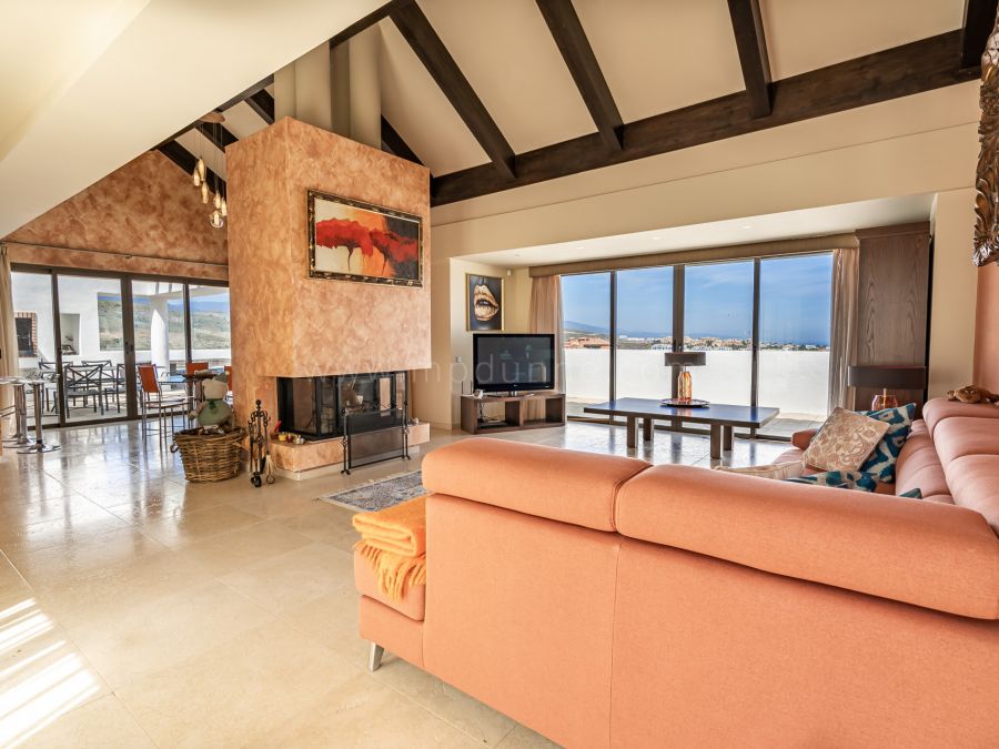 Penthouse with Stunning Mediterranean Views in Benahavis, Costa del Sol