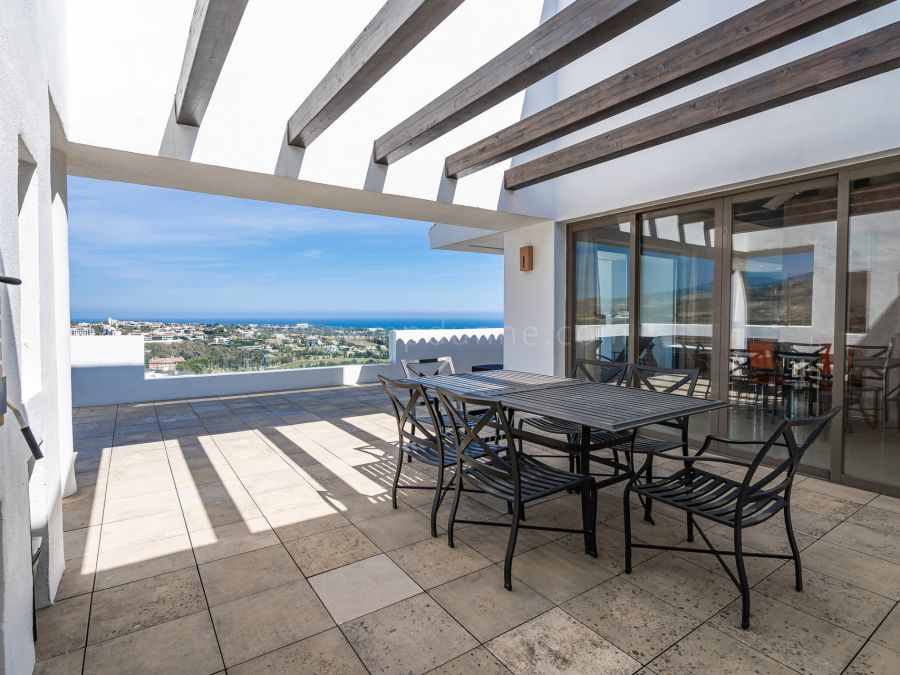 Penthouse with Stunning Mediterranean Views in Benahavis, Costa del Sol