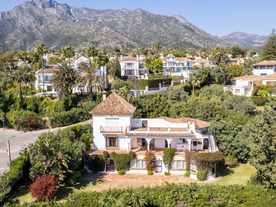 Villa à Vendre avec Potentiel de Rénovation à Nagüeles, Golden Mile