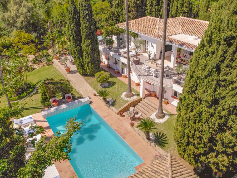 Villa en venta en Puerto del Almendro, Benahavis