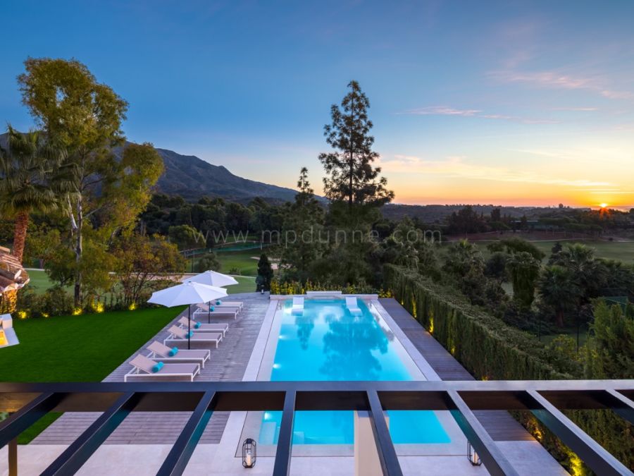 Luxusvilla mit Golf- und Bergblick an der Costa del Sol
