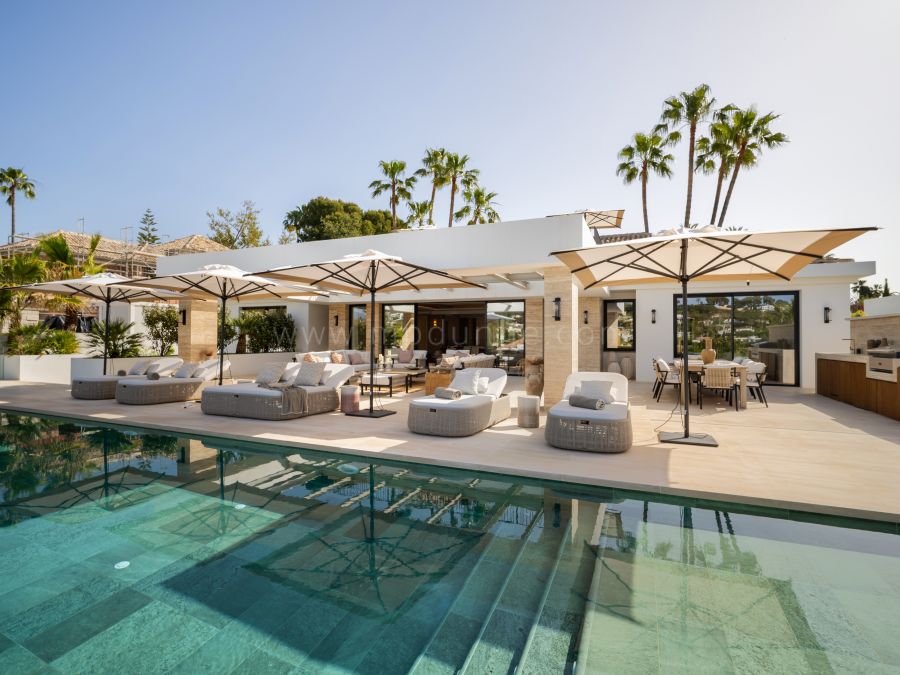 Moderne Villa mit Golfblick in Aloha, Marbella