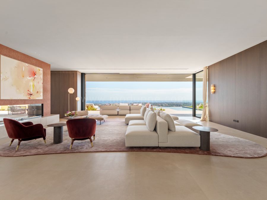 Villa de Lujo en lo Alto de El Herrojo con Vistas Panorámicas