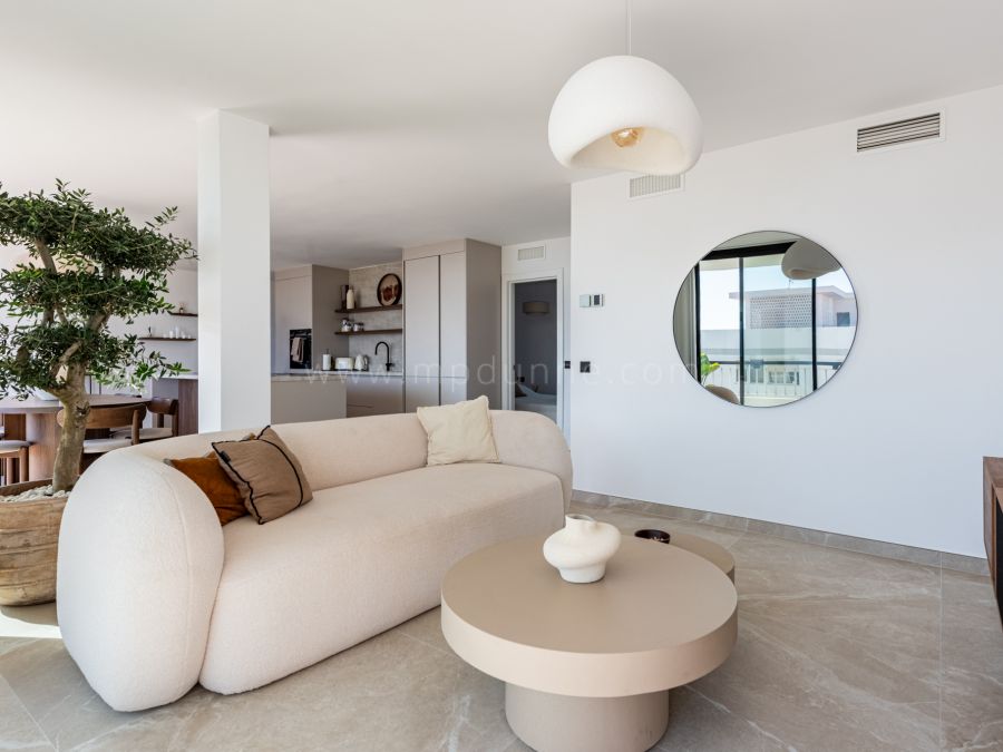 Renovated Penthouse with Sea Views in Marbella Centre