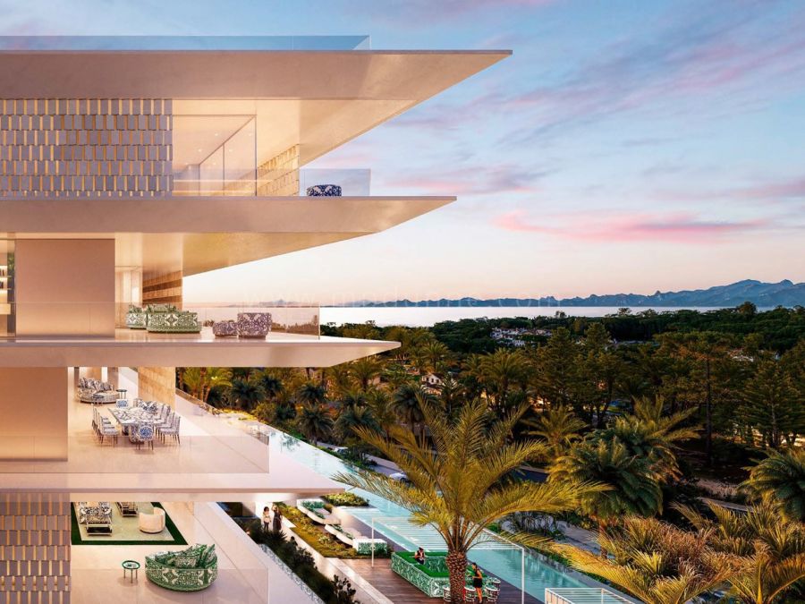 Apartamento Planta Baja con Vistas al Mar en Design Hills, Marbella por Dolce & Gabbana