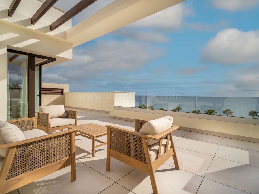 Ático de lujo con vistas al mar en venta en la Nueva Milla de Oro