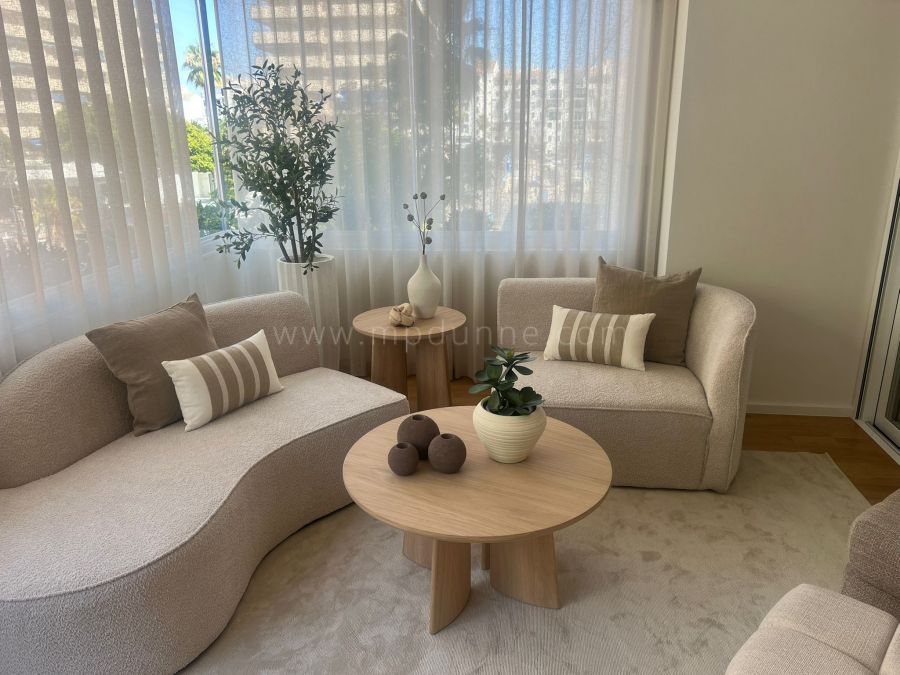 Appartement Moderne Rénové de 3 Chambres à Puerto Banús, Marbella