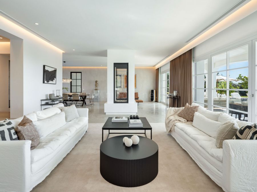 Villa Andaluza con Vistas Panorámicas al Mar en Benahavís