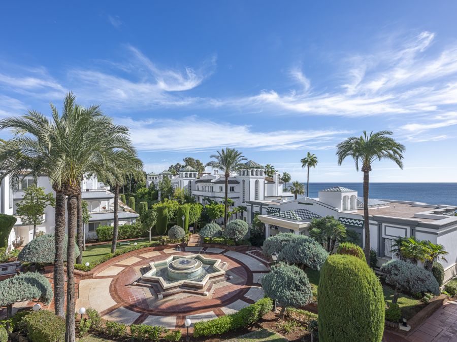 3-Bedroom Modern Penthouse on the New Golden Mile