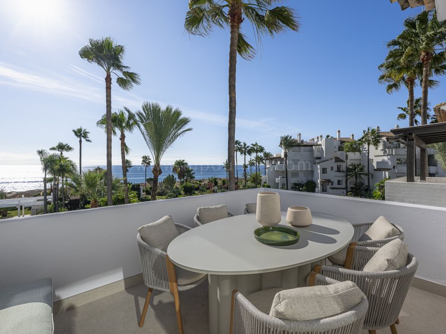 Beachfront Apartment with Sea Views on Estepona’s New Golden Mile
