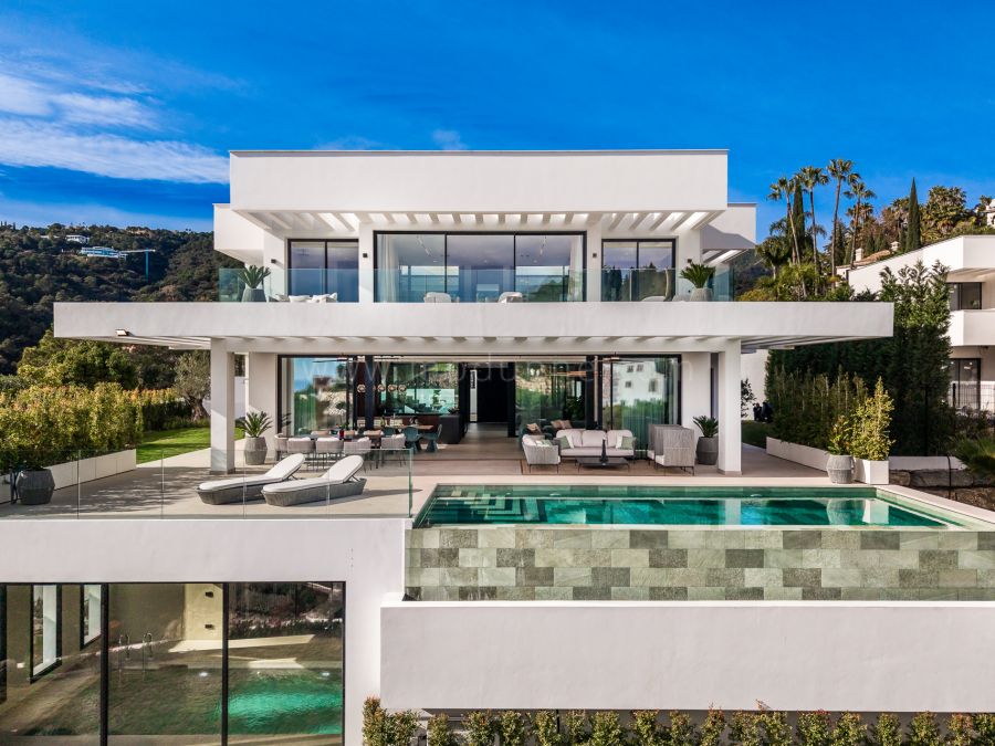 Villa Alfa: Luxusvilla mit Panoramameerblick in El Madroñal, Benahavis