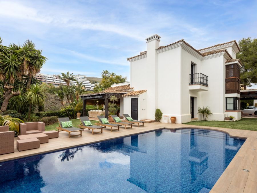 Mediterrane Villa in La Quinta, Benahavis