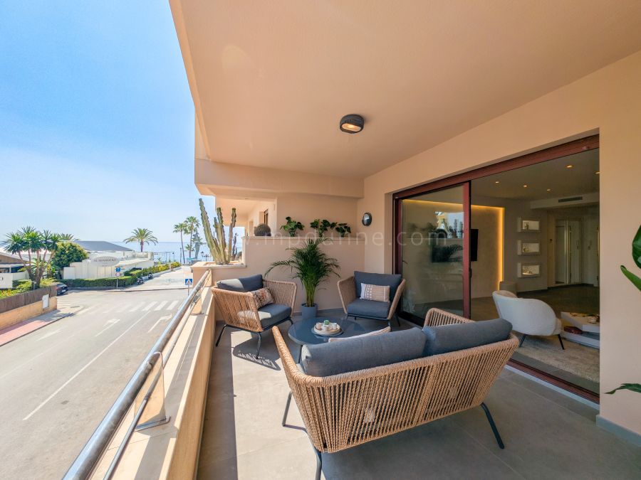 Apartamento en primera línea de playa, San Pedro Marbella
